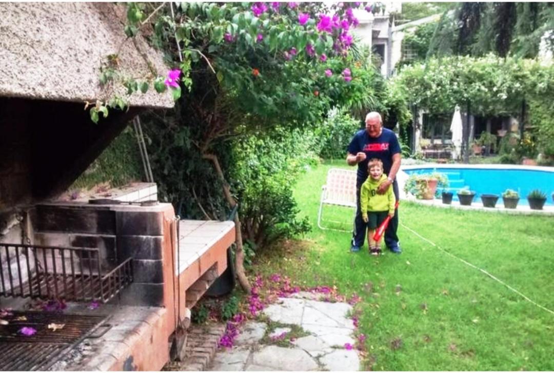 Homestay Con Piscina Y Parque *